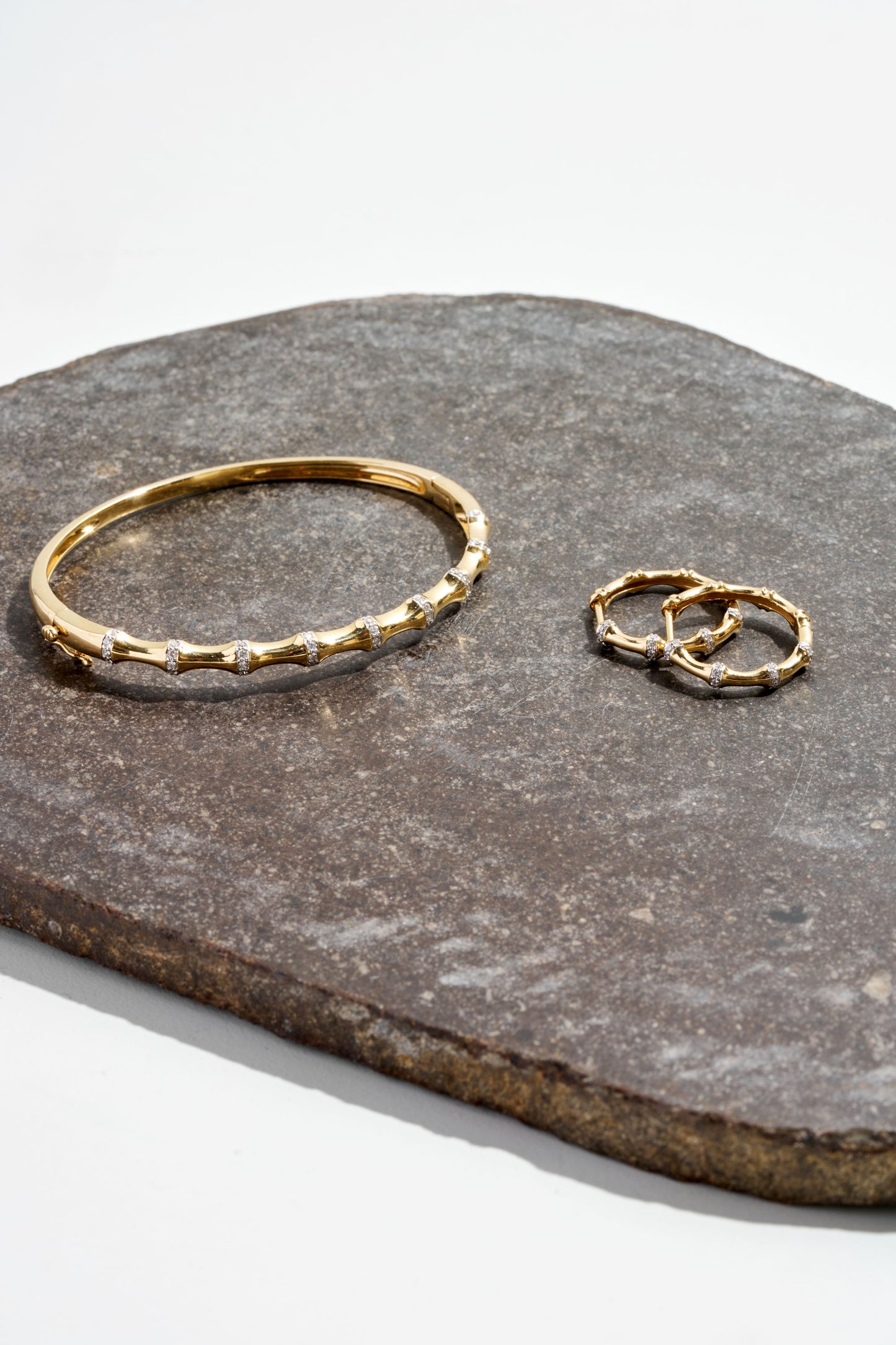 Bangle 18KT 11.6g 0.34ct GH/SI